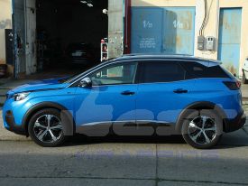 Peugeot 3008 autófóliázás: Avery diamond blue bd2890001 autó fóliával 6