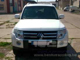 Mitsubishi Pajero autófóliázás: Avery gyöngyházfehér autófóliázás 02