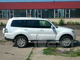 Mitsubishi Pajero autófóliázás: Avery gyöngyházfehér autófóliázás 04