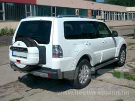 Mitsubishi Pajero autófóliázás: Avery gyöngyházfehér autófóliázás 07